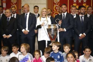 CIFUENTES RECIBE HOY AL REAL MADRID La presidenta de la Comunidad de Madrid, Cristina Cifuentes, recibirá hoy, domingo, a las 20.45 horas, en la Real Casa de Correos, a los jugadores, técnicos y representantes del Real Madrid C.F, tras su victoria en la UEFA Champions League.  Foto: D.Sinova / Comunidad de Madrid