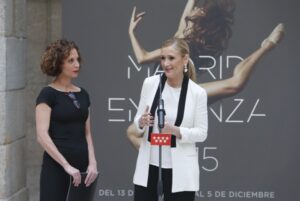 CIFUENTES PRESENTA JUNTO A AÍDA GÓMEZ LA XXX EDICIÓN DEL FESTIVAL INTERNACIONAL MADRID EN DANZA La presidenta de la Comunidad de Madrid, Cristina Cifuentes, presenta la XXX edición del Festival Madrid en Danza acompañada por la directora de esta edición del Festival, la bailarina Aída Gómez. Foto: D.Sinova / Comunidad de Madrid