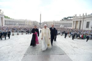 El Papa Francisco en la audiencia general 15.6.2016 - Osservatore Romano