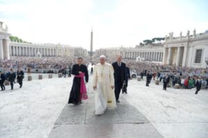 El Papa Francisco en la audiencia general 15.6.2016 - Osservatore Romano