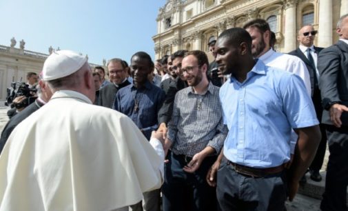 Refugiados nigerianos: el bautismo es “la certeza de una nueva vida”