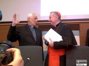 el-cardenal-parolin-en-la-presentacion-del-libro-con-los-discursos-y-homilias-del-cardenal-bergoglio-foto-zenit-cc-2
