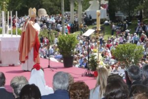 CIFUENTES, EN LOS ACTOS DE CELEBRACIÓN DE LA FIESTA DE SAN ISIDRO La presidenta de la Comunidad de Madrid, Cristina Cifuentes, visita la pradera de San Isidro, donde recorrerá la zona y asistirá a las 12,30 hs. a la eucaristía con motivo de la festividad del Patrón de la capital.  Foto: D.Sinova / Comunidad de Madrid