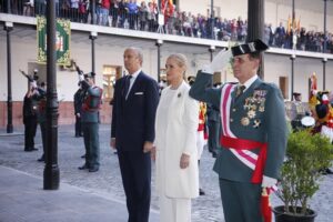 CIFUENTES, EN LA CELEBRACIÓN DE LA FESTIVIDAD DEL PILAR, PATRONA DE LA GUARDIA CIVIL La presidenta de la Comunidad de Madrid, Cristina Cifuentes, asiste junto al director de la Guardia Civil, Arsenio Fernández Mesa, a la celebración de la festividad del Pilar, Patrona de la Benemérita, y a la imposición de condecoraciones. Durante el acto se llevará a cabo también una parada militar y un desfile en el que participará Foto: D.Sinova / Comunidad de Madrid