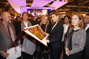 CIFUENTES, EN LA INAUGURACIÓN DE LA 36 EDICIÓN DE LA FERIA INTERNACIONAL DE TURISMO FITUR La presidenta de la Comunidad de Madrid, Cristina Cifuentes, asiste a la inauguración de FITUR, que preside S.M. la Reina Doña Letizia. Cifuentes acudirá a este foro de negocio y promoción de la industria turística mundial, que organiza IFEMA, acompañada por el consejero de Presidencia, Justicia y Portavoz del Gobierno regional, Ángel Garrido.  Foto: D.Sinova / Comunidad de Madrid