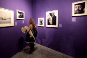 LOS SANTOS INAUGURA LA EXPOSICIÓN JOAN FONTCUBERTA. IMAGO, ERGO SUM El director general de Promoción Cultural, Jaime de los Santos, inaugura la exposición Joan Fontcuberta. Imago, ergo sum en la Sala Canal Isabel II. La muestra cuenta con dos intervenciones específicas en el Museo Nacional de Ciencias Naturales- CSIC y en el Museo Nacional de Antropología. La presentación a los medios se realizará en las tres sedes de forma consecutiva. FOTO MIGUEL BERROCAL/COMUNIDAD DE MADRID