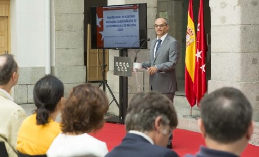 La Comunidad reconoce la importante labor de los centros educativos sostenidos con fondos públicos