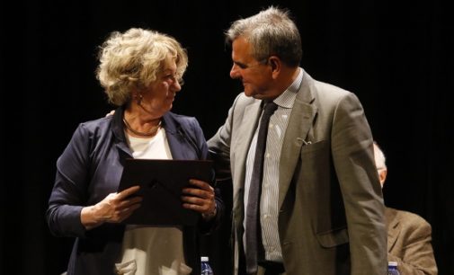María Antonia Velasco recoge el Premio de Poesía Blas de Otero de Majadahonda