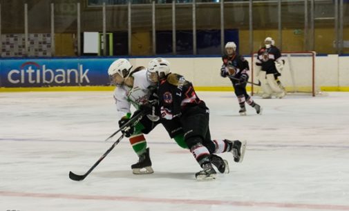 El equipo femenino de Hockey Hielo se alza con la Liga y la Copa de la Reina