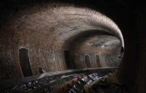 ROLLÁN COMPRUEBA EL AVANCE DE LAS OBRAS DE LA LÍNEA 1 DE METRO El consejero de Transportes, Vivienda e Infraestructuras, Pedro Rollán, realizará una visita a las obras de la línea 1 de Metro donde comprobará el avance en los trabajos de refuerzo y consolidación del túnel. Lugar: estación de Metro de Tirso de Molina. Foto: D.Sinova / Comunidad de Madrid
