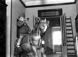 Niño a caballo