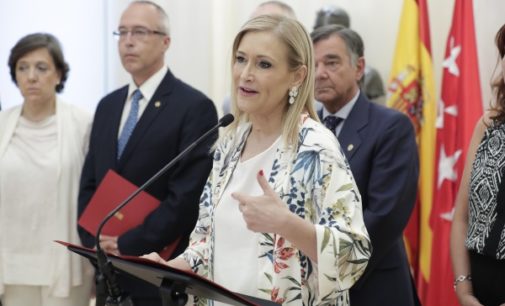 Cifuentes apuesta por la profesionalización de la gestión sanitaria