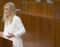 Cifuentes propone un acuerdo educativo con tercer idioma y bilingüismo en educación infantil