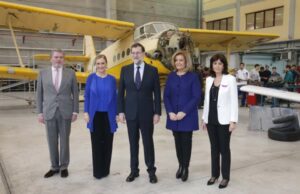 CIFUENTES Y RAJOY VISITAN EL CENTRO INTEGRADO DE FORMACIÓN PROFESIONAL PROFESOR RAÚL VÁZQUEZ La presidenta de la Comunidad de Madrid, Cristina Cifuentes, acompaña al presidente del Gobierno en funciones, Mariano Rajoy, en una visita al centro Integrado de Formación Profesional Profesor Raúl Vázquez, especializado en Transporte y Logística y que imparte el programa de FP Dual. Se trata de uno de los tres centros integrados de FP con que cuenta la Comunidad junto al José Luis Garci, dedicado a las Nuevas Tecnologías y la Escuela de Hostelería Simone Ortega. Foto: D.Sinova / Comunidad de Madrid