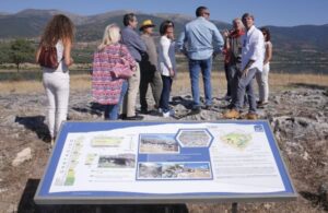 GARRIDO VISITA EL PARQUE ARQUEOLÓGICO DEL VALLE DE LOS NEANDERTALES, COINCIDIENDO CON LA CELEBRACIÓN DE LA JORNADA ANUAL DE PUERTAS ABIERTAS El consejero de Presidencia, Justicia y Portavoz del Gobierno de la Comunidad de Madrid, Ángel Garrido, visita el Valle de los Neandertales durante la jornada de puertas abiertas que, cada año, se celebra en el parque arqueológico. Foto: D.Sinova / Comunidad de Madrid
