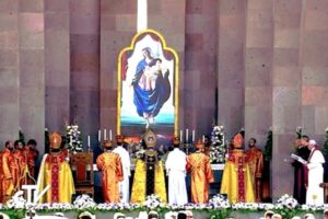 armenia. Día 3. Divina-liturgia 1