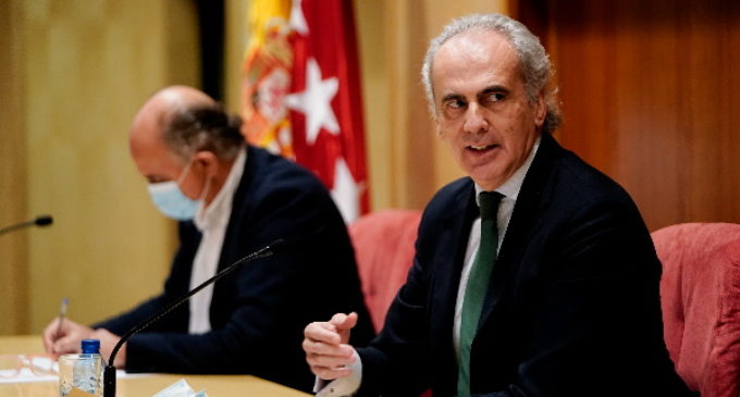 La Comunidad de Madrid diseña un plan para que los madrileños asintomáticos puedan realizarse el test de antígenos en las farmacias