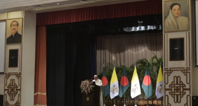 Discurso del Papa a las autoridades civiles en Bangladesh