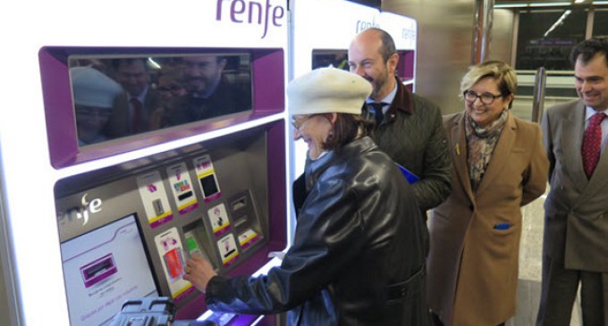 El abono transportes se puede recargar en las máquinas de Cercanías desde el 15 de marzo