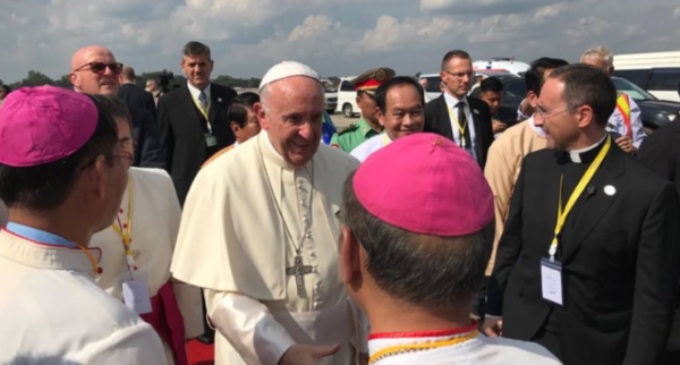 Myanmar: Llegada del Papa Francisco en su viaje apostólico a Birmania y Bangladés