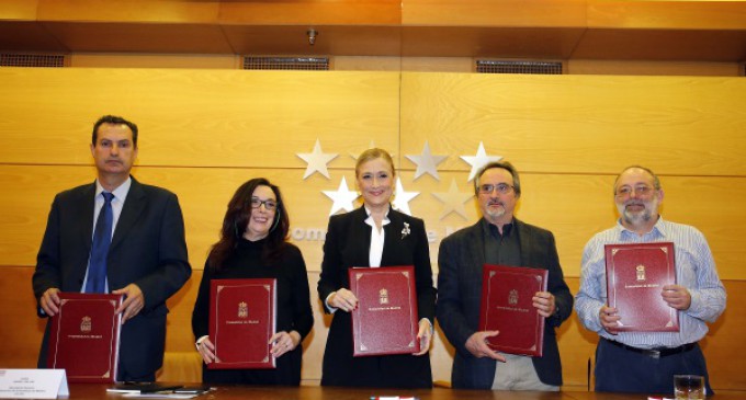 Cifuentes y los sindicatos cierran el primer acuerdo educativo de la legislatura en la Comunidad de Madrid