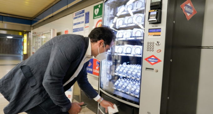 Aguado avanza la instalación de máquinas de venta de mascarillas e hidrogel en las estaciones de Metro de Madrid