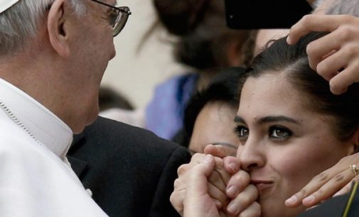 El Papa en el prólogo del libro de María Teresa Compte: «Me preocupa que persista cierta mentalidad machista»