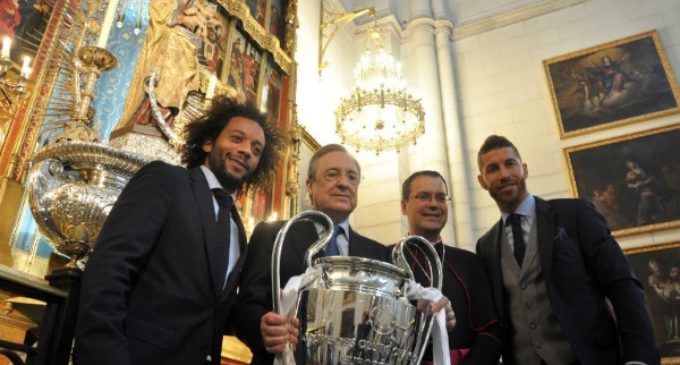 El Real Madrid ofrece su gesta europea a la Virgen de la Almudena