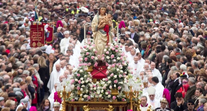 Monseñor Osoro: “Madrileños, no os dejéis robar la mirada de la Virgen, mirada de ternura, que fortalece por dentro y por fuera, y nos hace hermanos y solidarios”