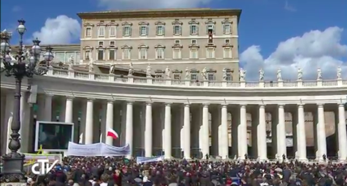 El Papa invita a usar la “lógica de la atención a los otros»