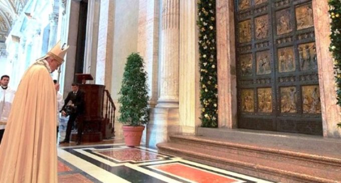 Las Puertas Santas de las basílicas papales en Roma cerraron el domingo 13 de noviembre