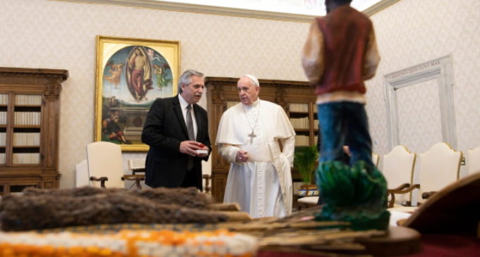 Argentina: El Papa conversa con Alberto Fernández sobre pobreza y deuda económica