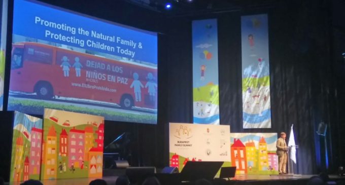 Arsuaga en el XI Congreso Mundial de Familias: “Las leyes de adoctrinamiento de género en España lesionan los derechos de los niños”