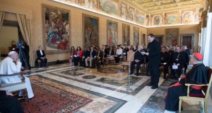 El Papa: ‘El acceso al agua pura es un problema de justicia para el género humano, ricos y pobres’