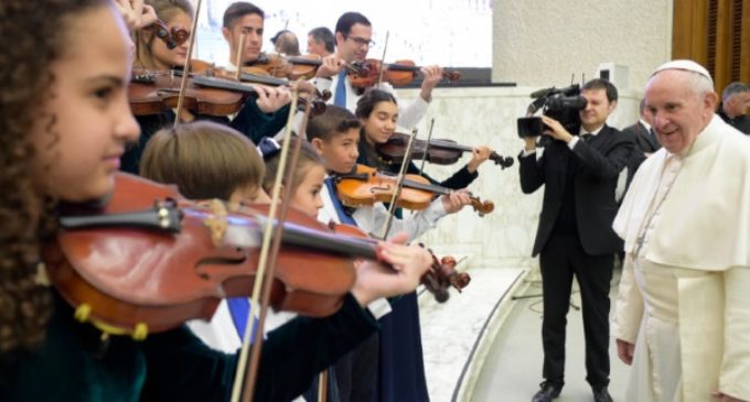 El Papa asegura que en la oración “nuestra esperanza no se ve defraudada”