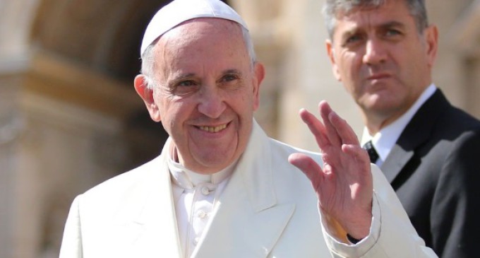 El Papa en la Audiencia Jubilar: El camino correcto para seguir a Jesús es el servicio