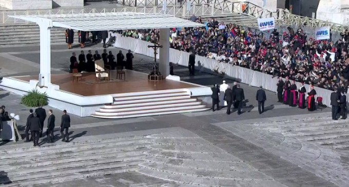 Tras el regreso de su viaje apostólico a México, Audiencia Jubilar del Papa : Misericordia y compromiso