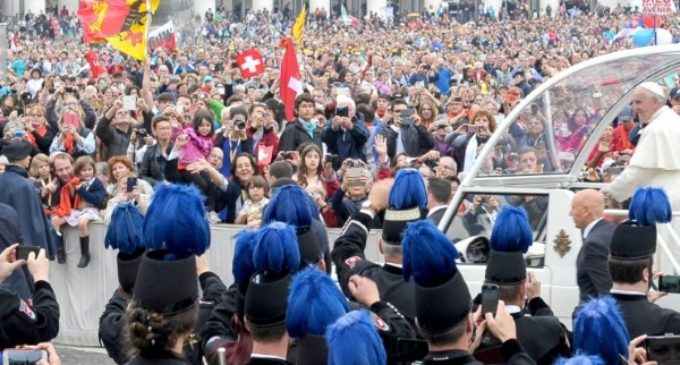 Unos 4 millones de fieles estuvieron en el 2016 con el Papa en el Vaticano