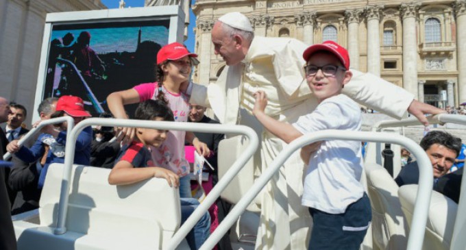 Francisco reflexiona sobre el milagro de las bodas de Caná: ‘Jesús se manifiesta como esposo del Pueblo de Dios’