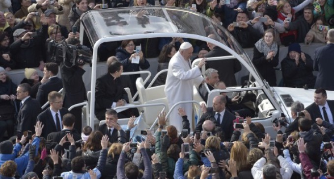 El Papa: La lógica de la misericordia no entiende de premios o castigos