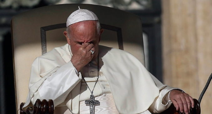 El Papa: «Los ideólogos que quieren la pureza de la Iglesia golpean a Cristo»