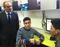 Cifuentes expresa el compromiso de la Comunidad de Madrid con las personas con autismo