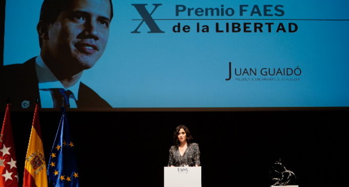 Díaz Ayuso anima a Juan Guaidó a seguir defendiendo la libertad como hasta ahora: “No permitáis que el régimen os divida”