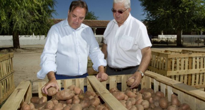 La Comunidad de Madrid entrega 37 toneladas de productos de sus huertas al Banco de Alimentos