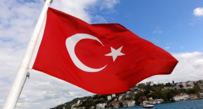 Estambul, Mons. Bizzeti: “El Isis no hace distinciones, también hay musulmanes entre las víctimas”