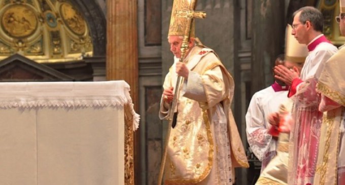 Benedicto XVI celebrará con Francisco el 65º aniversario de su ordenación sacerdotal