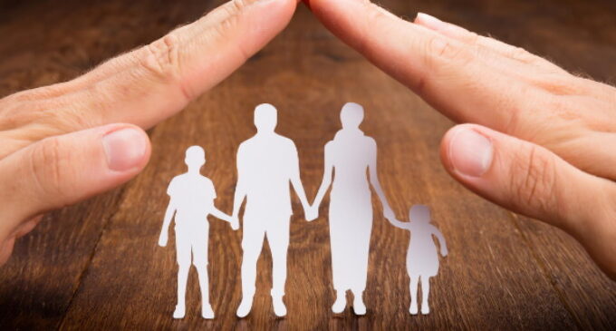 La Comunidad de Madrid busca familias para acoger a menores tutelados durante el curso escolar