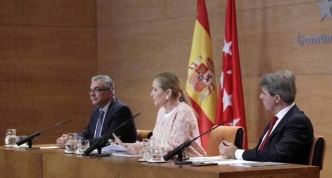 La Comunidad prorroga la atención diurna para dependientes en el Centro de Mayores de Los Cármenes
