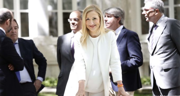 Cifuentes ofrece Madrid como nuevo centro financiero europeo e inicia una estrategia para atraer inversiones