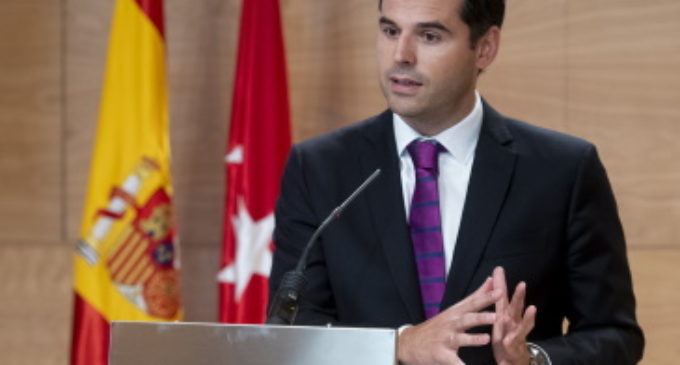 La Comunidad de Madrid invierte 29 millones para implantes cocleares y tratamientos de hormonas del crecimiento